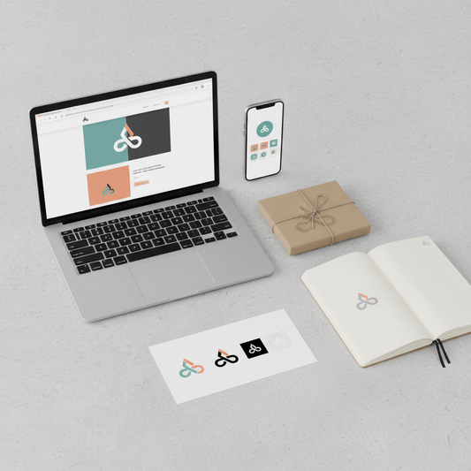 Dein Logo: Das Herz deiner Marke – Warum ein starkes Logo mit Favicon und Varianten unverzichtbar ist - Jasmin Moody